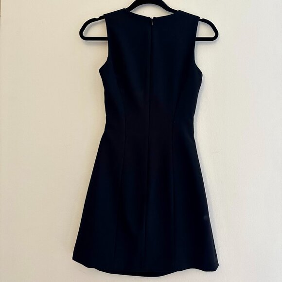NWT FRENCH CONNECTION Black Whisper V-Neck Cut Out Dress 0 - Picture 5 of 7
